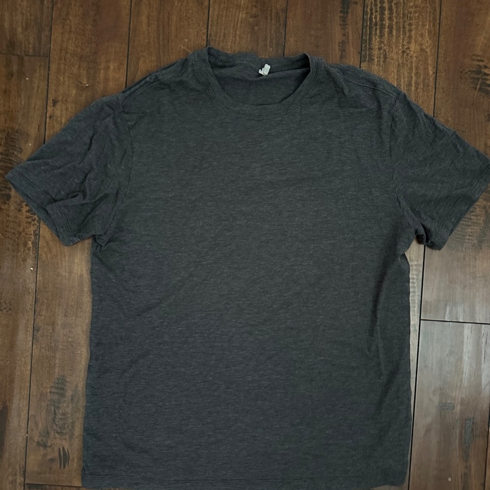 Lululemon 5 Year Basic T-Shirt - Large